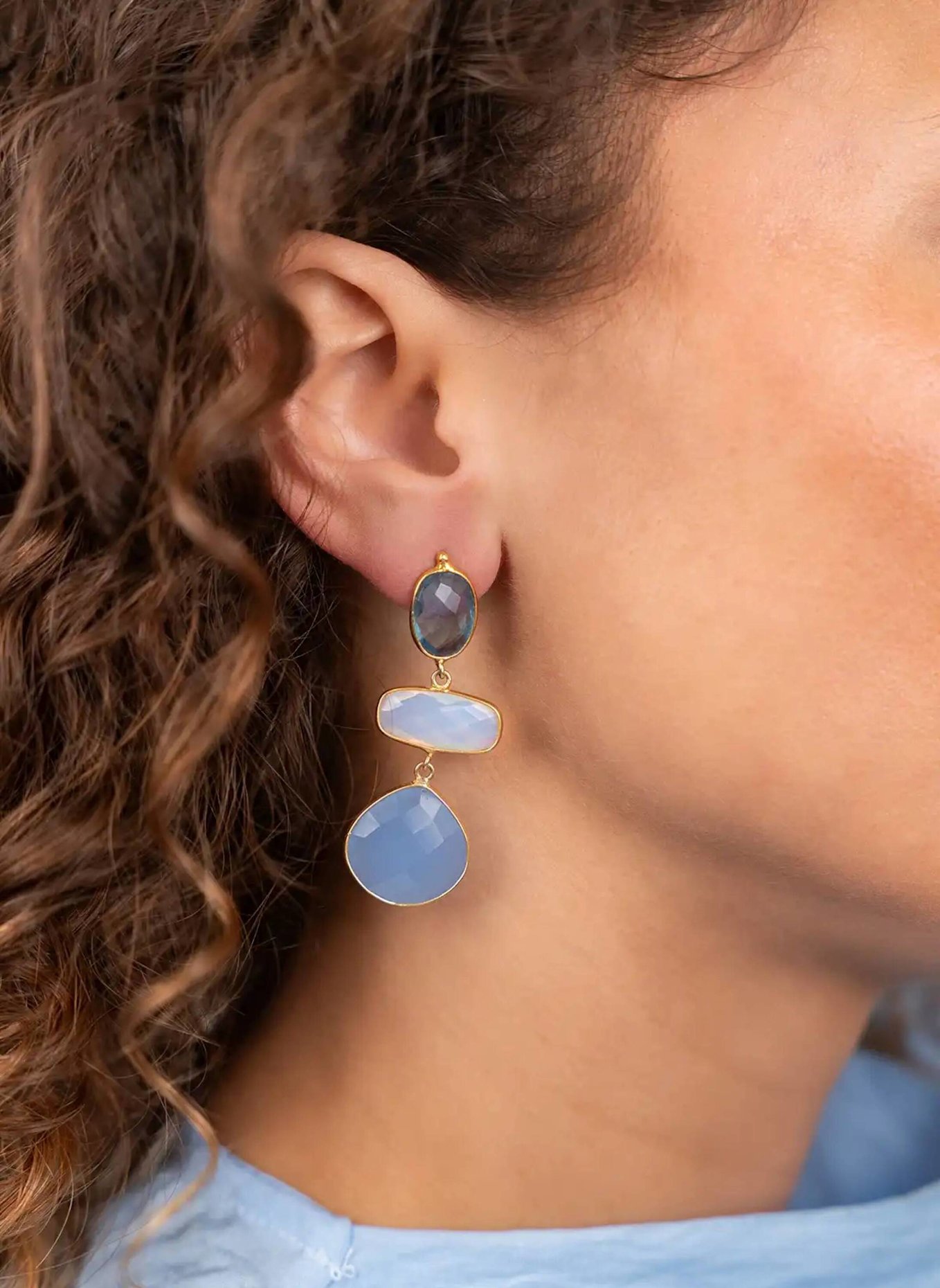 LOTT.gioielli Ohrhänger RUNA TRIPLE FRAMED SHAPED S LIGHT BLUE by GLAMBOU: BLAU