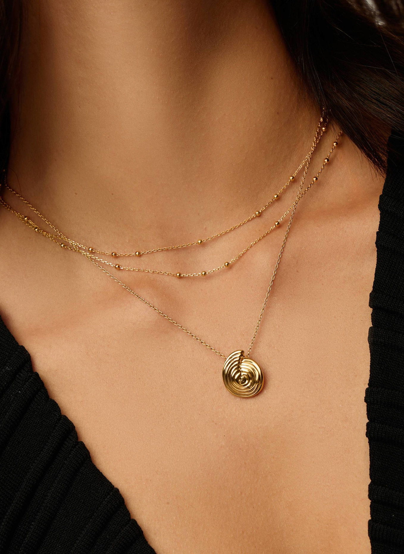 MISSOMA Halsketten SPIRAL MINI PENDANT NECKLACE by GLAMBOU: GOLD