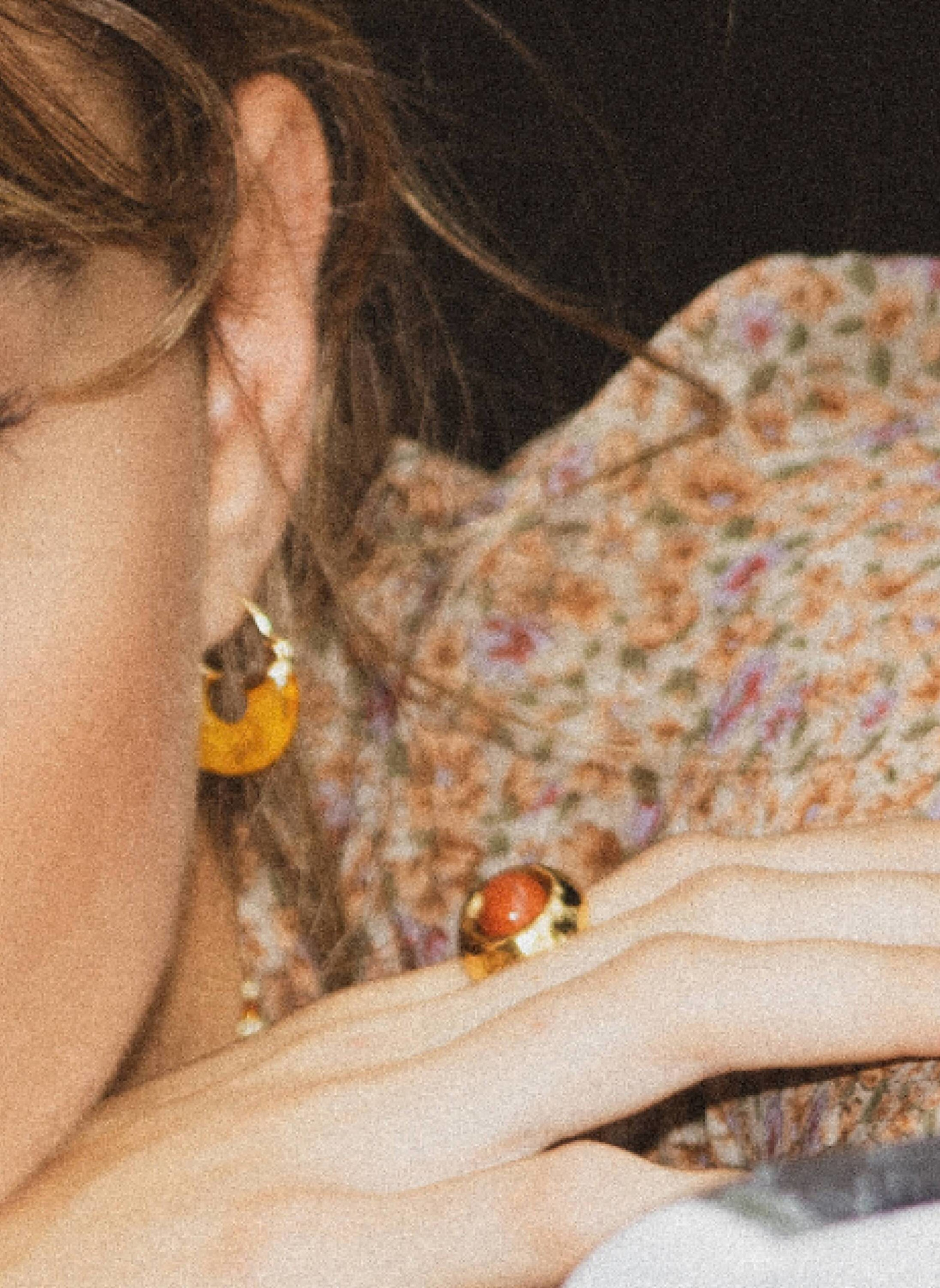 ANNI LU Ohrringe PETIT SWELL AMBER by GLAMBOU: GOLD