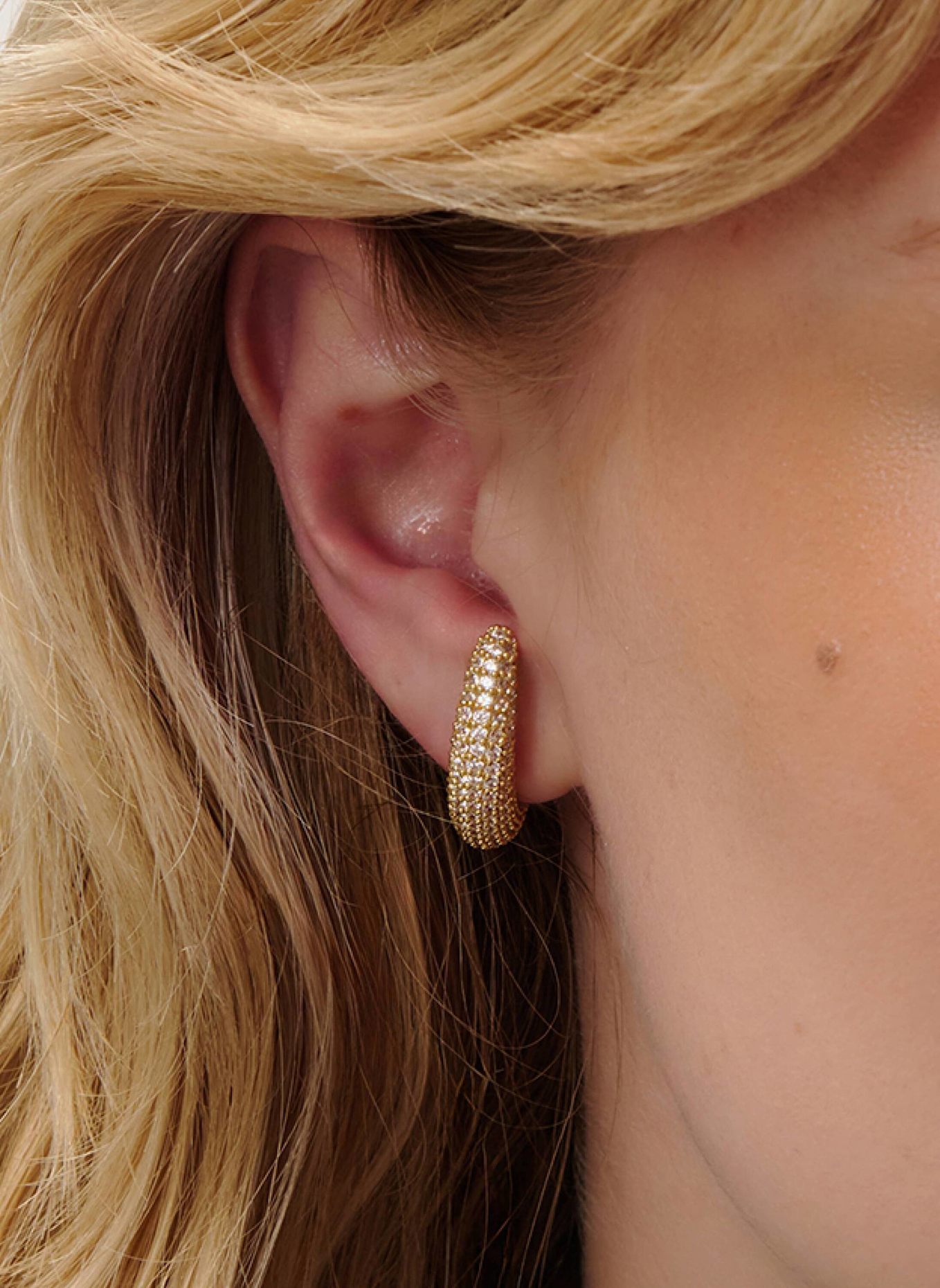 OHH LUILU Single-Ohrring AMARA MINI PAVé STUD by GLAMBOU: GOLD
