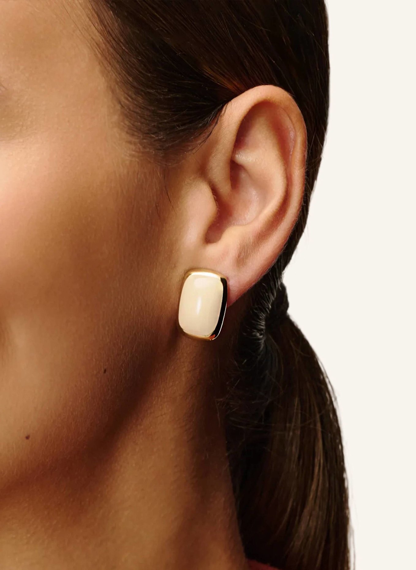 Pompidou Ohrstecker PUFFY ELIA BEIGE MINI by GLAMBOU: GOLD