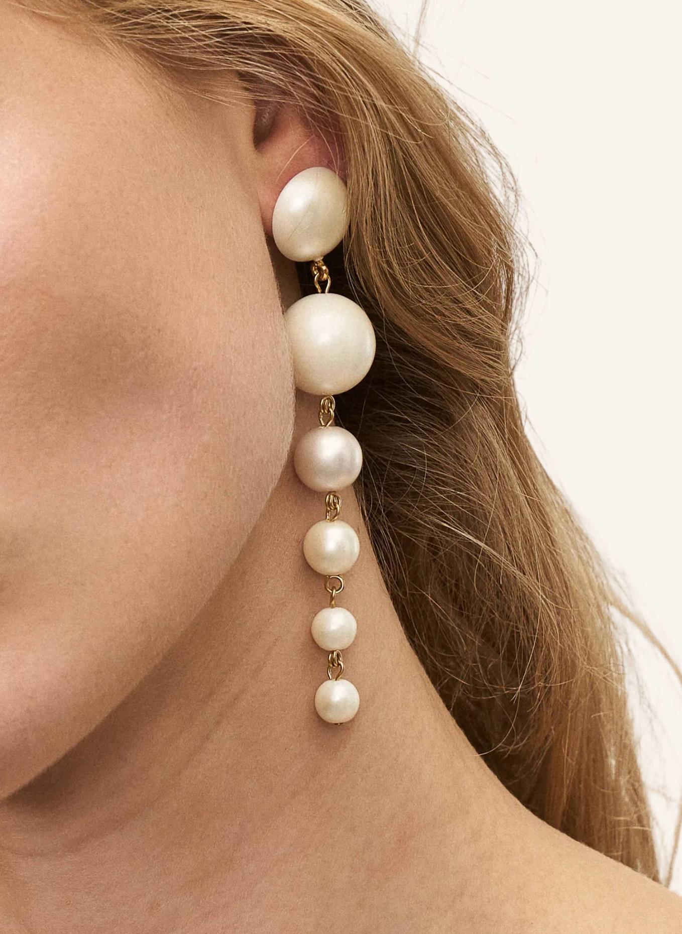 VANESSA BARONI Ohrhänger WATERFALL EARRING PEARL by GLAMBOU: WEISS