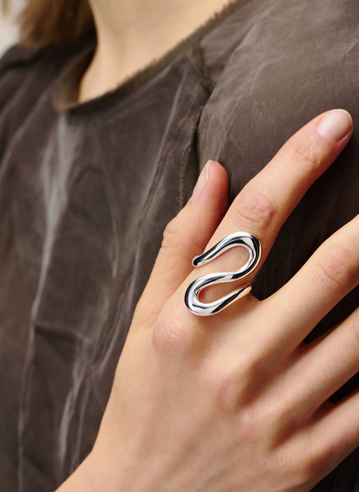 Pompidou Ringe SOLIN CURVE by GLAMBOU: SILBER