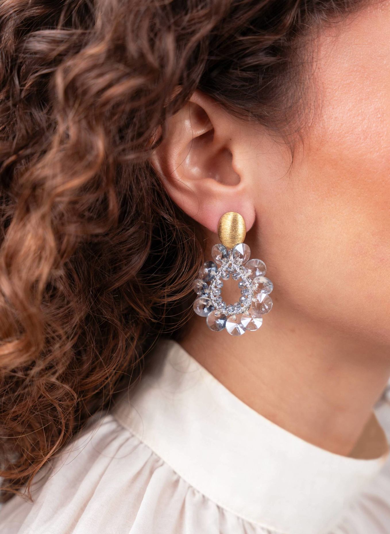 LOTT.gioielli Ohrhänger SUSAN FLOWER DROP ELEMENT BLUE AURA by GLAMBOU: GOLD