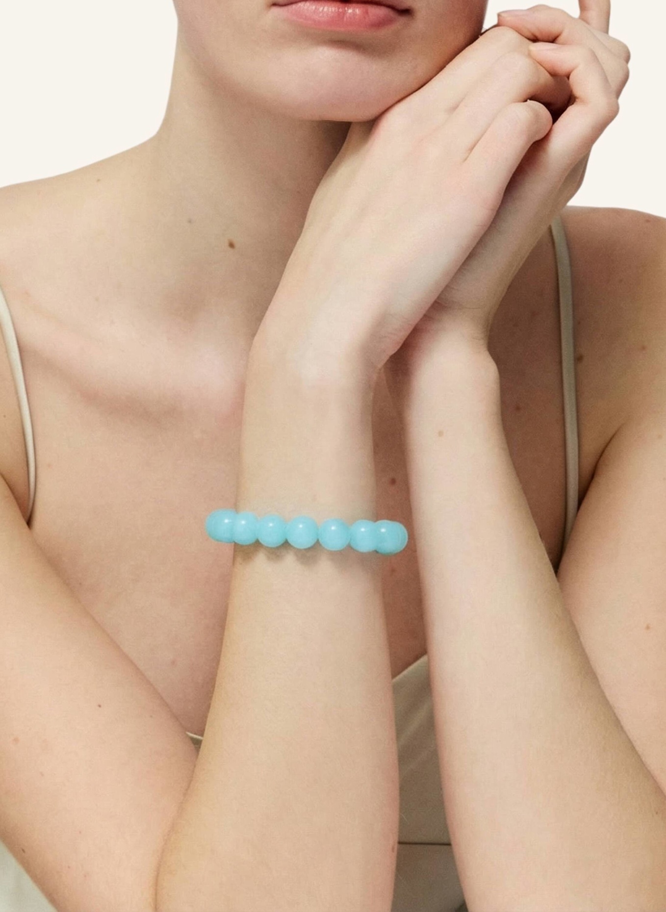 VANESSA BARONI Armbänder MINI BEADS FLEX BRACELET OPALINE BLUE by GLAMBOU: GOLD