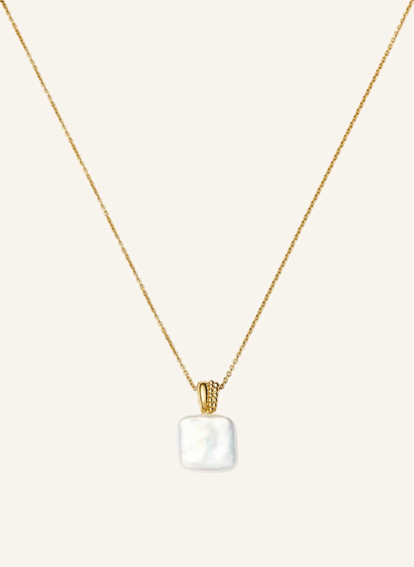 MISSOMA Ketten SQUARE PEARL BAYA PENDANT NECKLACE by GLAMBOU: GOLD