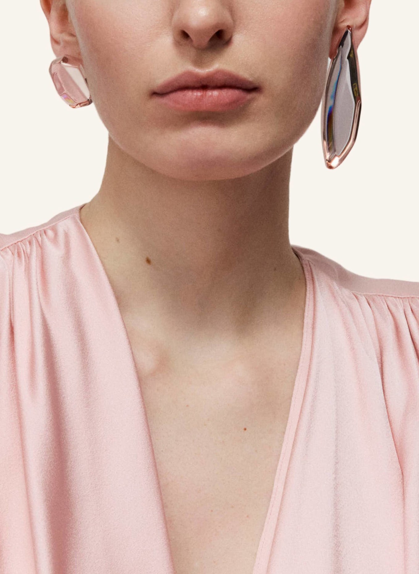 VANESSA BARONI Ohrhänger GALAXY IRREGULAR EARRING CLEAR RED by GLAMBOU: GOLD