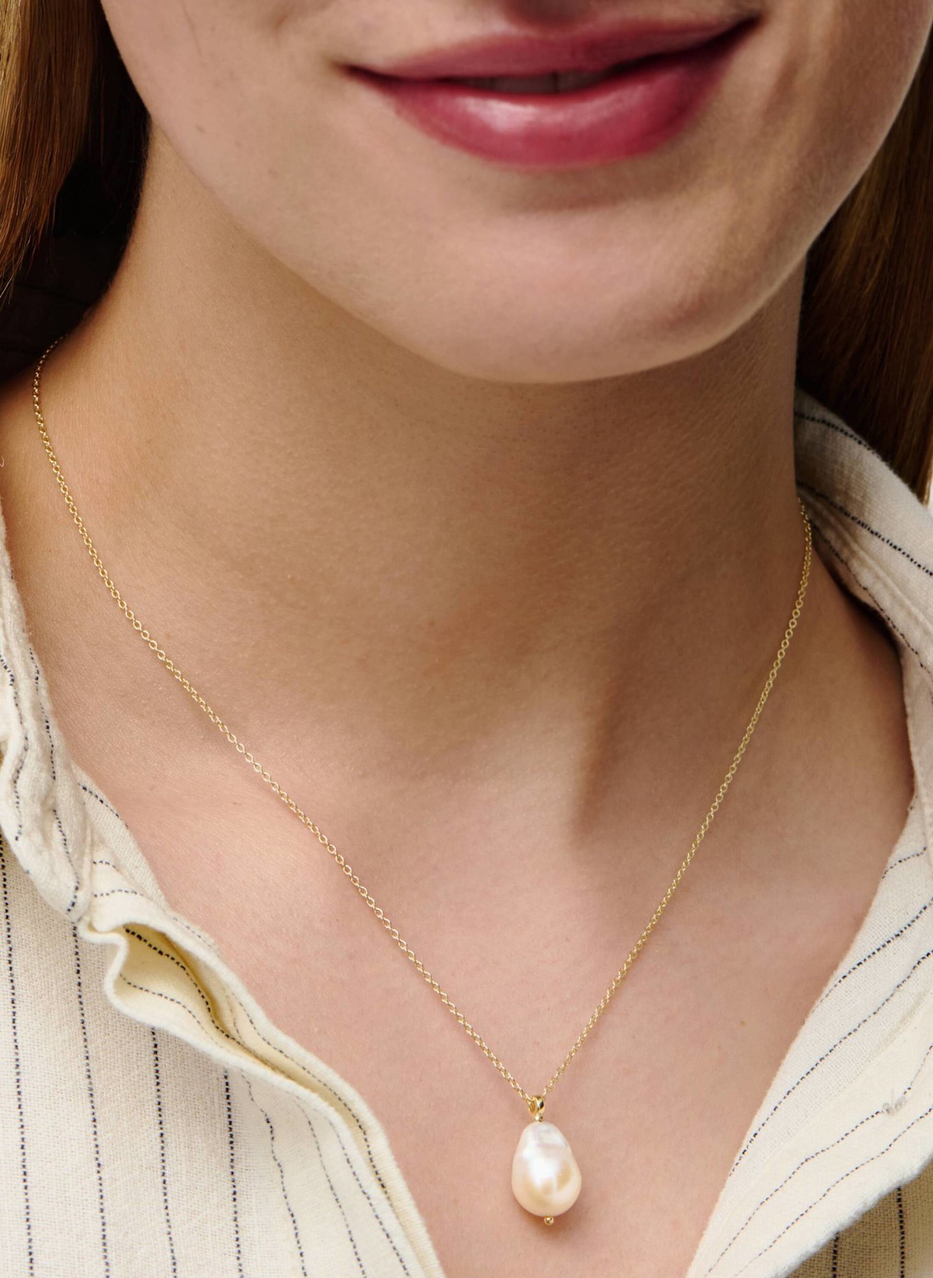 Pompidou Halsketten ELORA PEARL by GLAMBOU: GOLD