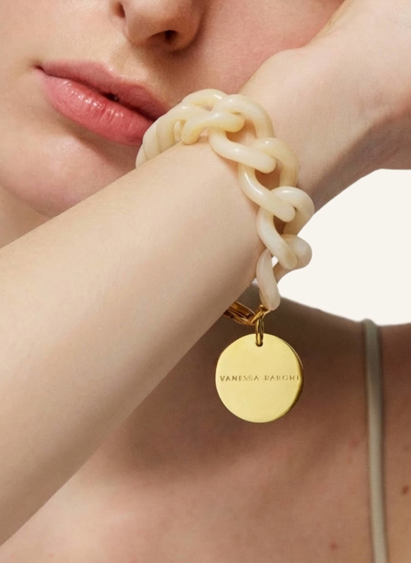 VANESSA BARONI Armbänder FLAT CHAIN BRACELET LATTE MARBLE by GLAMBOU: GOLD