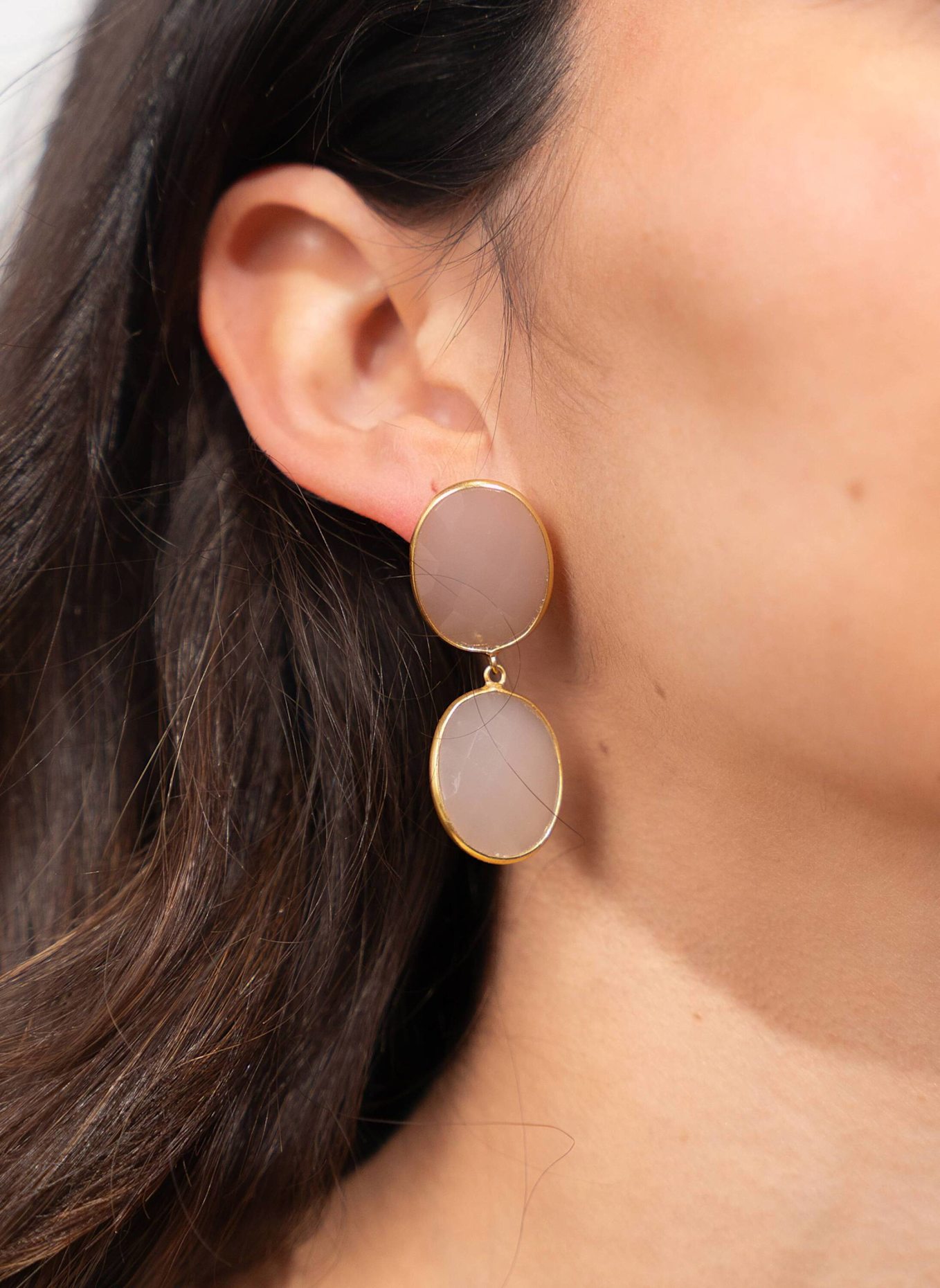 LOTT.gioielli Ohrhänger CAMILLE CE QU DOUBLE DROP M WITH PIN WARM BEIGE by GLAMBOU: GOLD