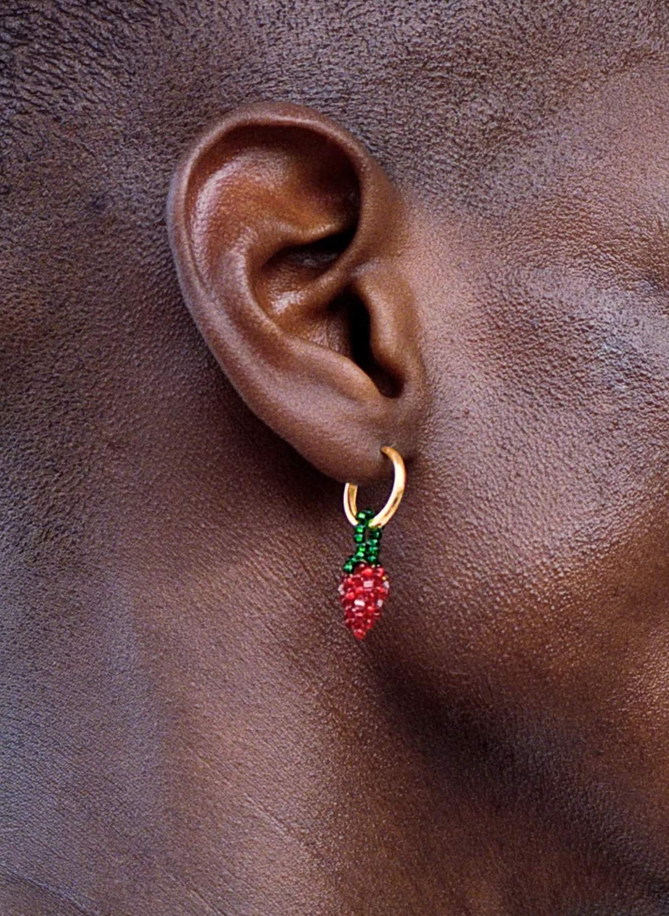 pura utz Creolen MINI STRAWBERRY EARRING by GLAMBOU: GOLD