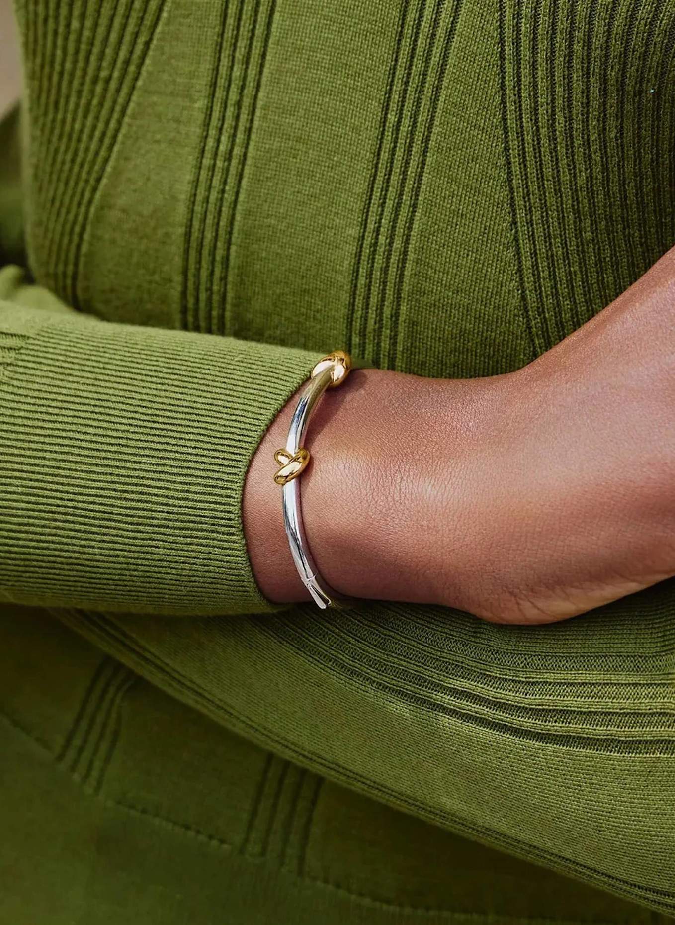 MISSOMA Armreifen LUCY WILLIAMS KNOT HINGED BANGLE by GLAMBOU: GOLD