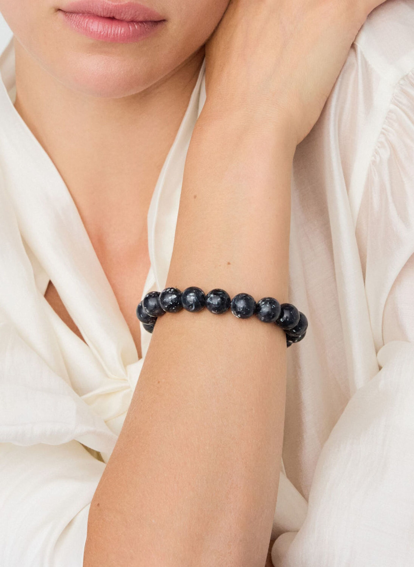VANESSA BARONI Armbänder MINI BEADS FLEX BLACK MARBLE by GLAMBOU: GOLD