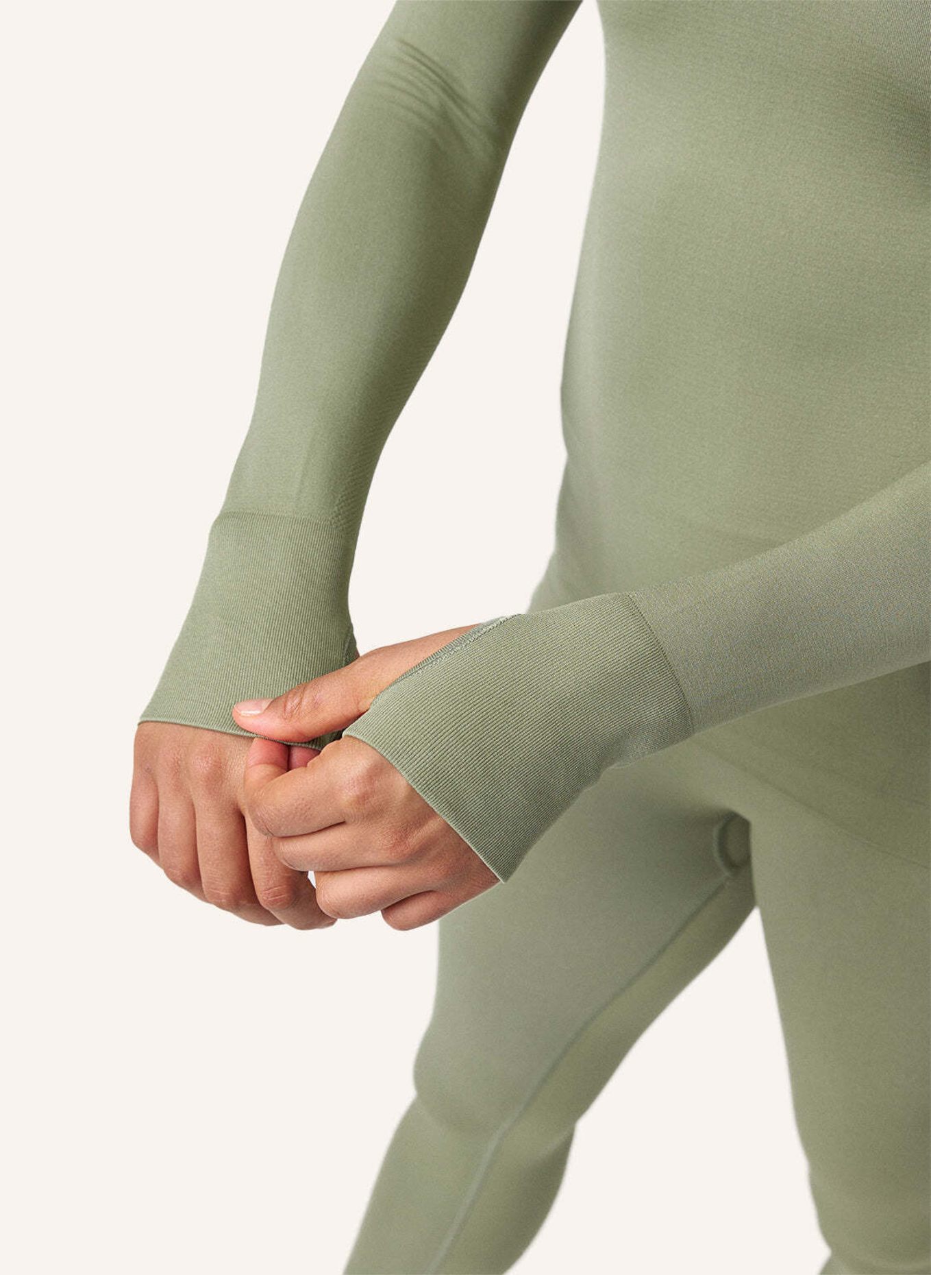 SNOCKS Sportshirt langarm: OLIV