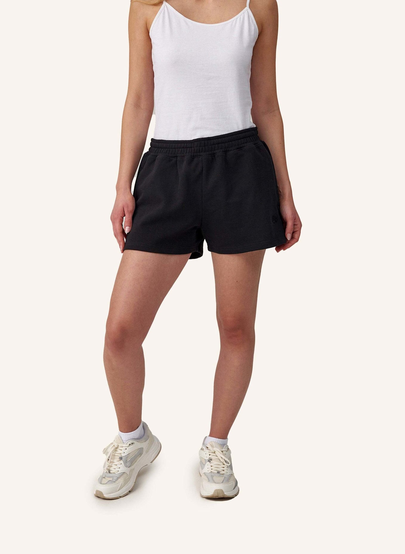 SNOCKS Sweatshorts Damen: SCHWARZ