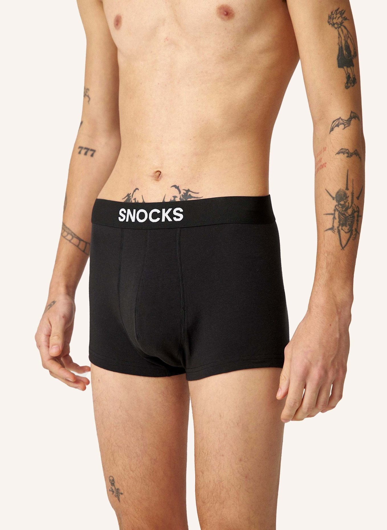 SNOCKS Kurze Trunks: SCHWARZ