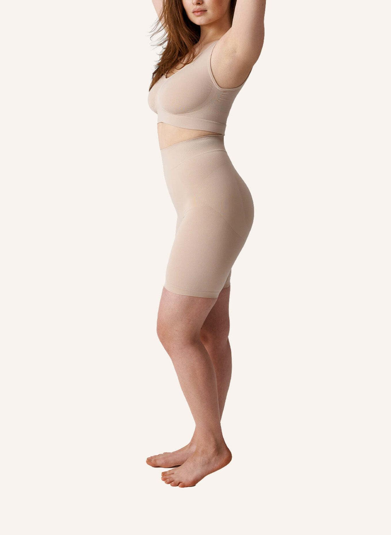 SNOCKS Shaping Shorts: BEIGE