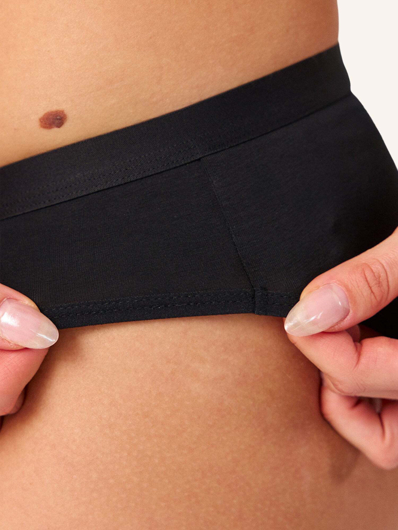 SNOCKS Perioden Slip STRONG: SCHWARZ