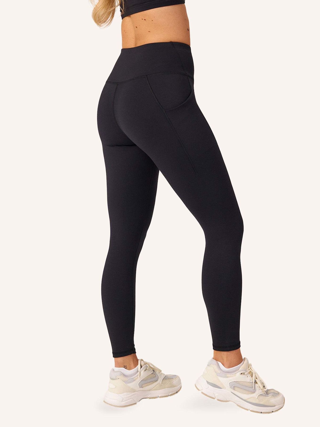SNOCKS Premium High Waist Leggings mit Taschen: SCHWARZ