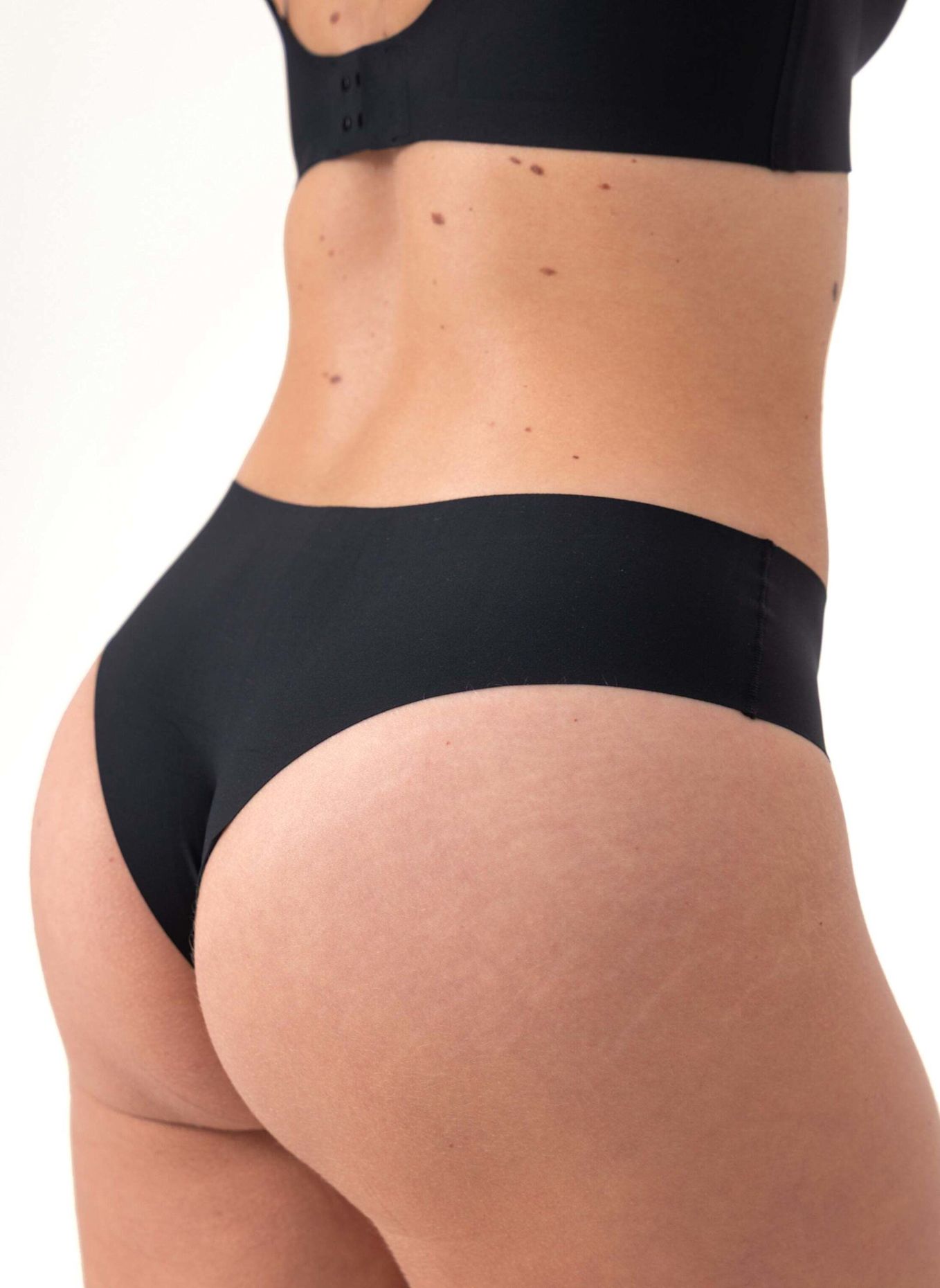 SNOCKS Microfiber Seamless Hipster: SCHWARZ