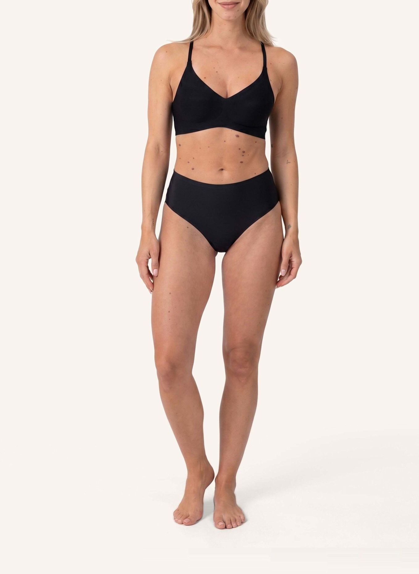SNOCKS Microfiber High Waist Seamless Hipster: SCHWARZ