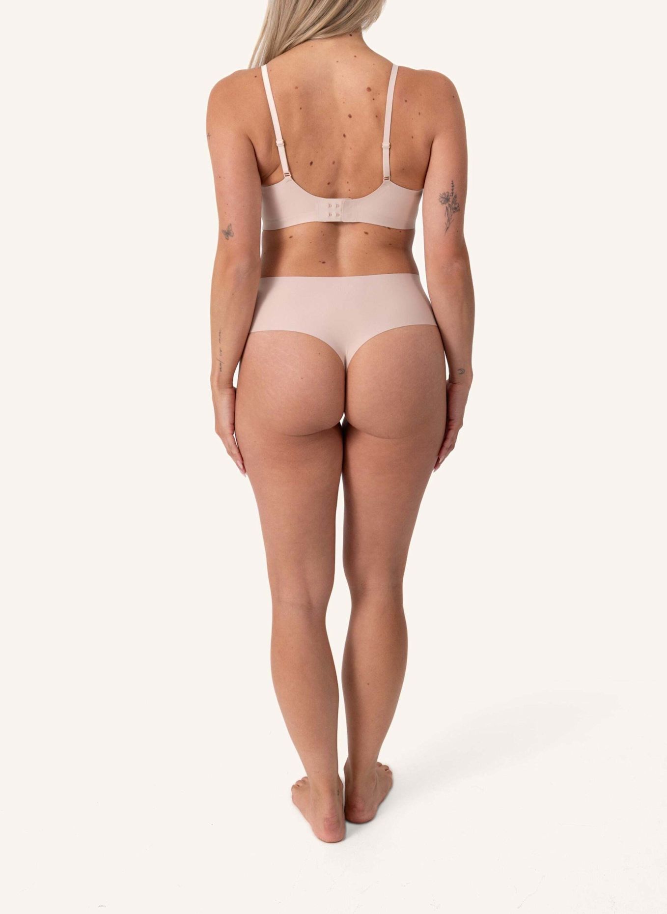 SNOCKS Microfiber High Waist Seamless Tanga: BEIGE