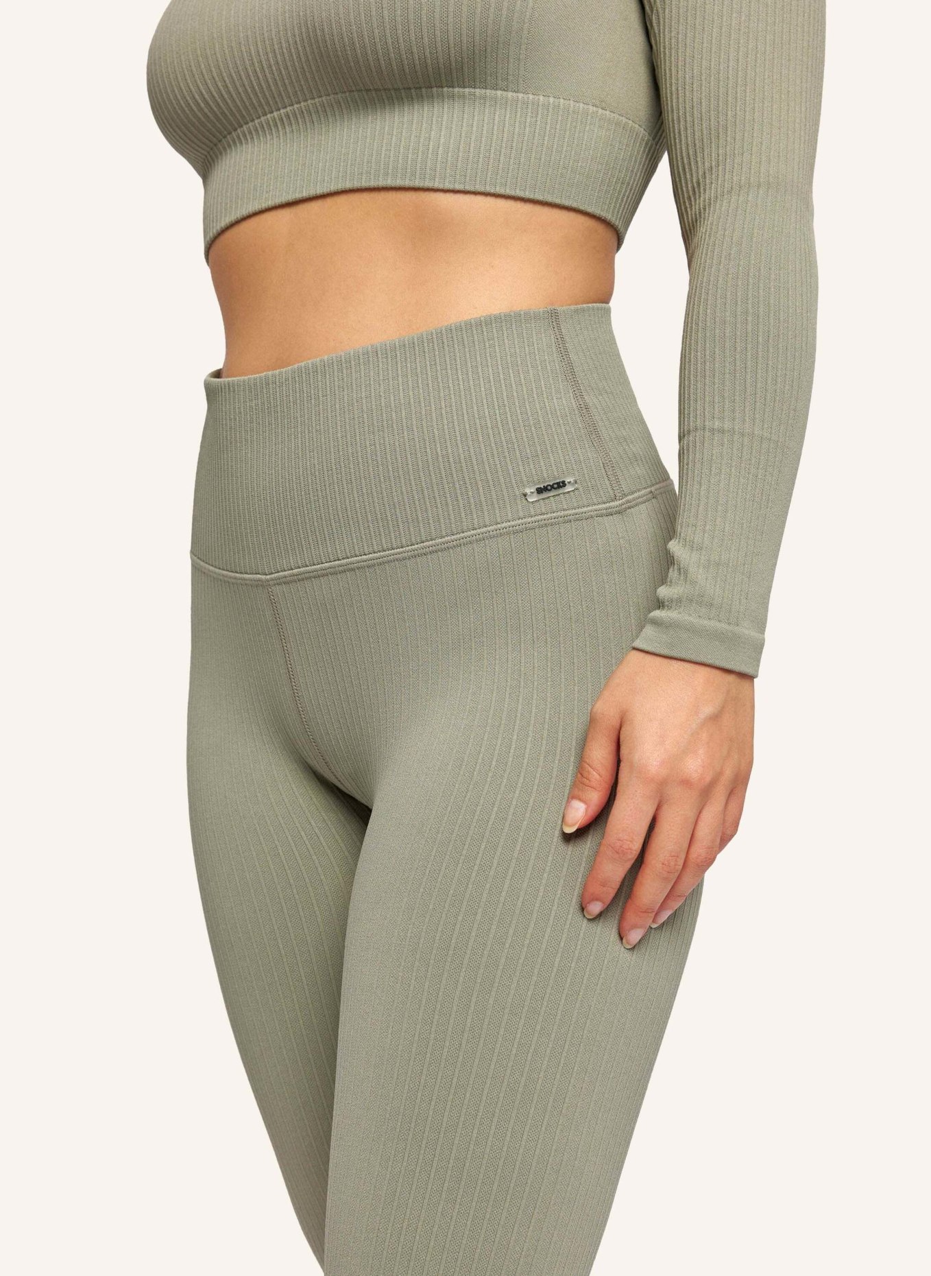 SNOCKS Gerippte Leggings, Farbe: OLIV (Bild 3)