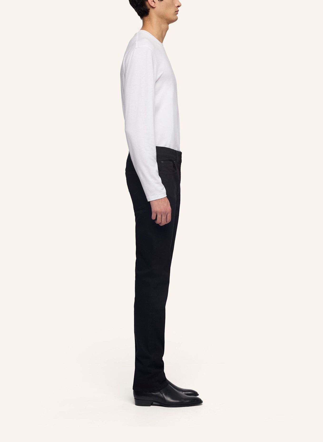 7 for all mankind STANDARD Straight-Fit Jeans: BLACK