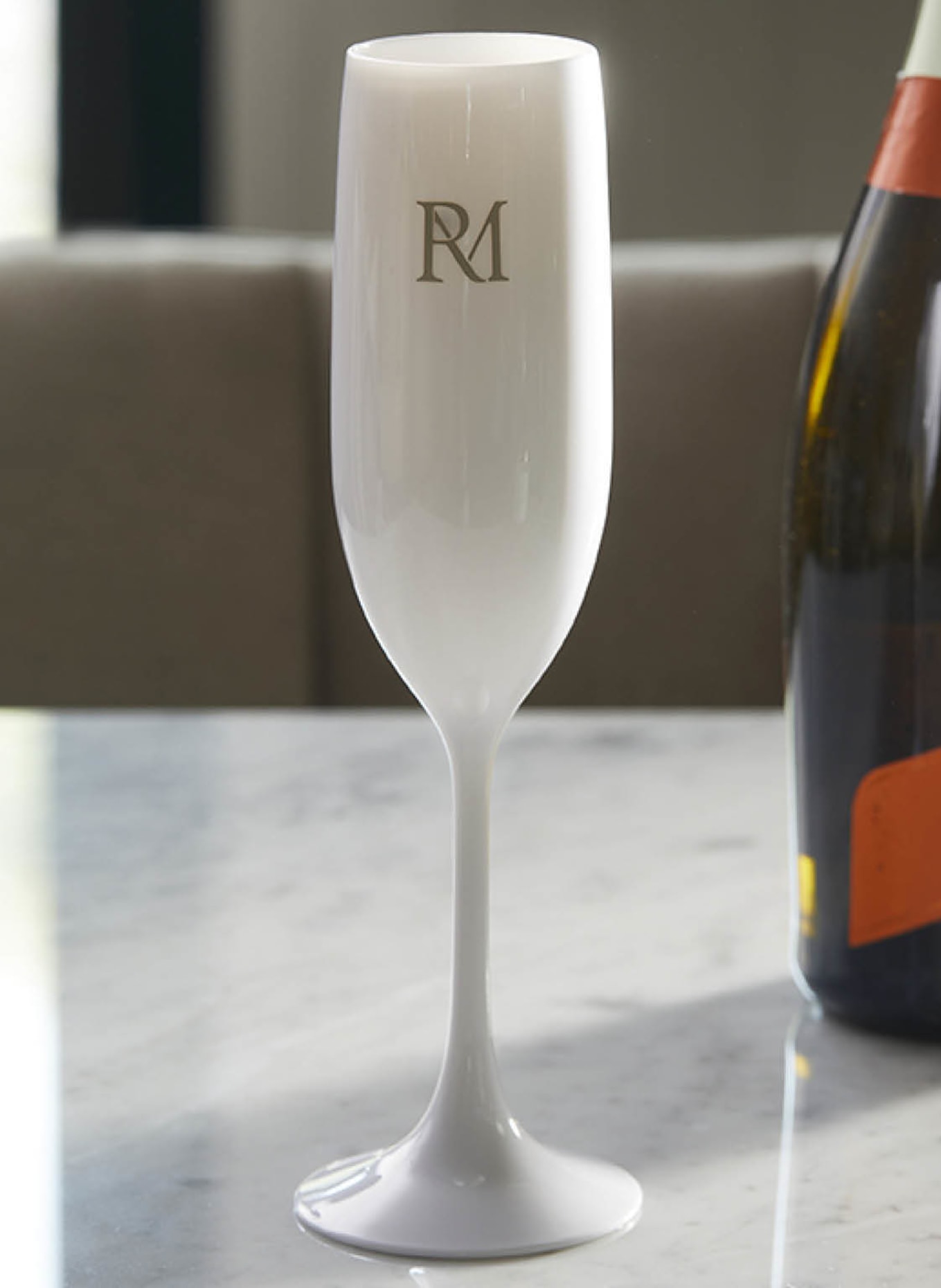 RIVIÈRA MAISON Champagnerglas MONOGRAM OUTDOOR, Farbe: WEISS (Bild 2)