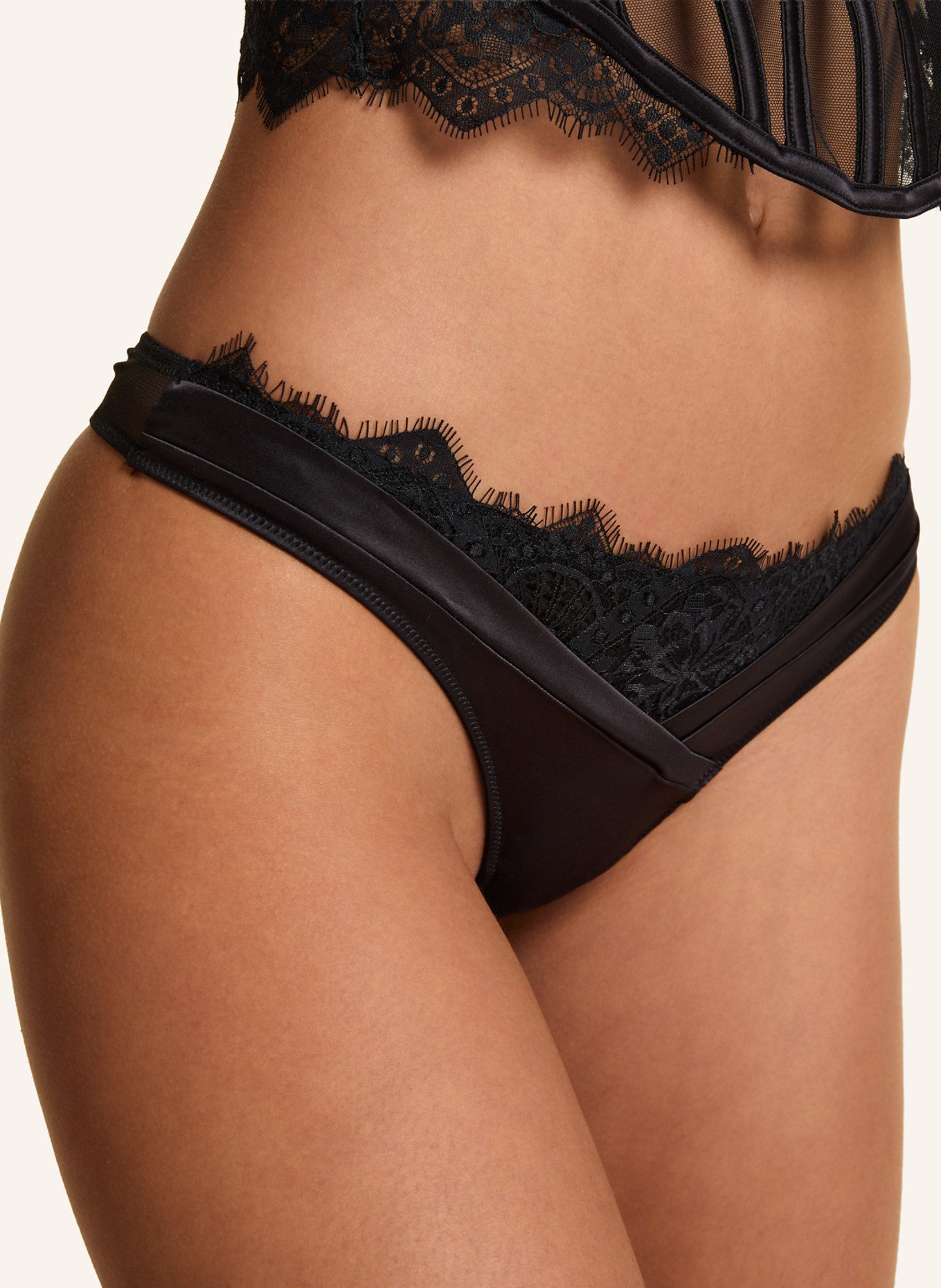 hunkemöller String ZOE: SCHWARZ