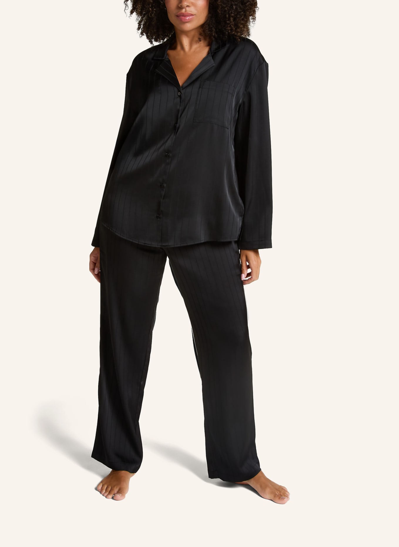 hunkemöller Schlafshirt SATIN PINSTRIPE: SCHWARZ