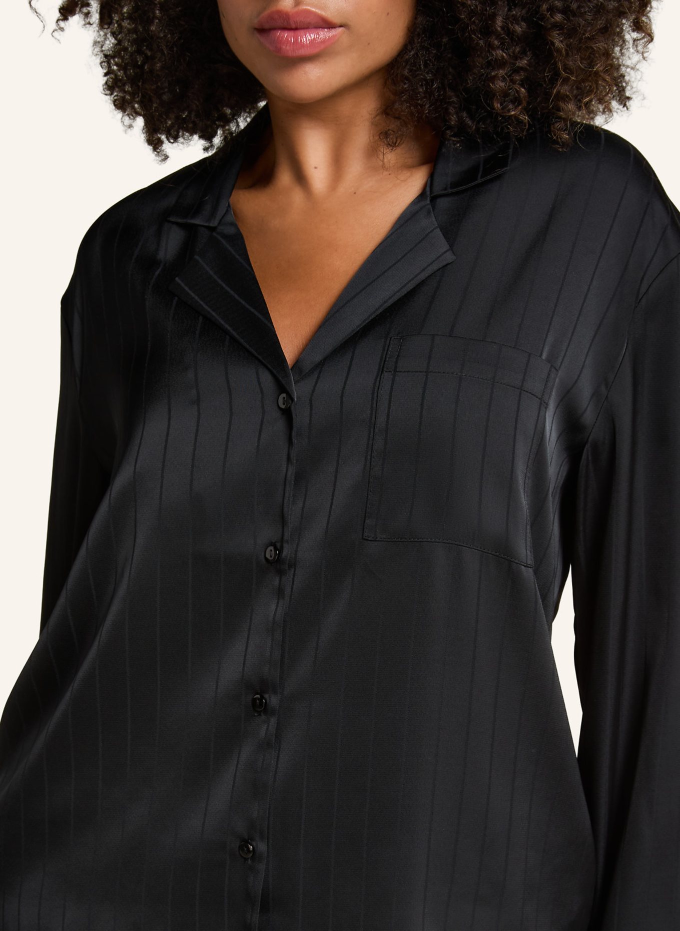 hunkemöller Schlafshirt SATIN PINSTRIPE: SCHWARZ