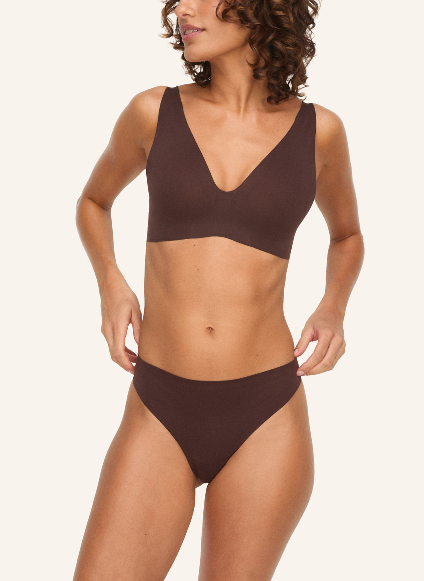 hunkemöller String SUPERCOMFORT: BRAUN