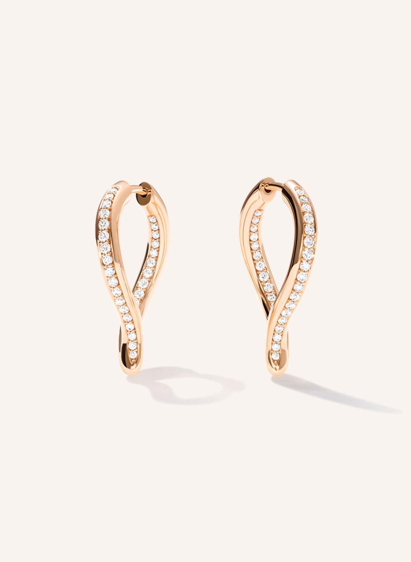 TAMARA COMOLLI Ohrringe OHRRINGE SIGNATURE HOOP TWISTED DROP WITH DIAMOND PAVÉ 18K Roségold, Farbe: ROSÉGOLD (Bild 1)