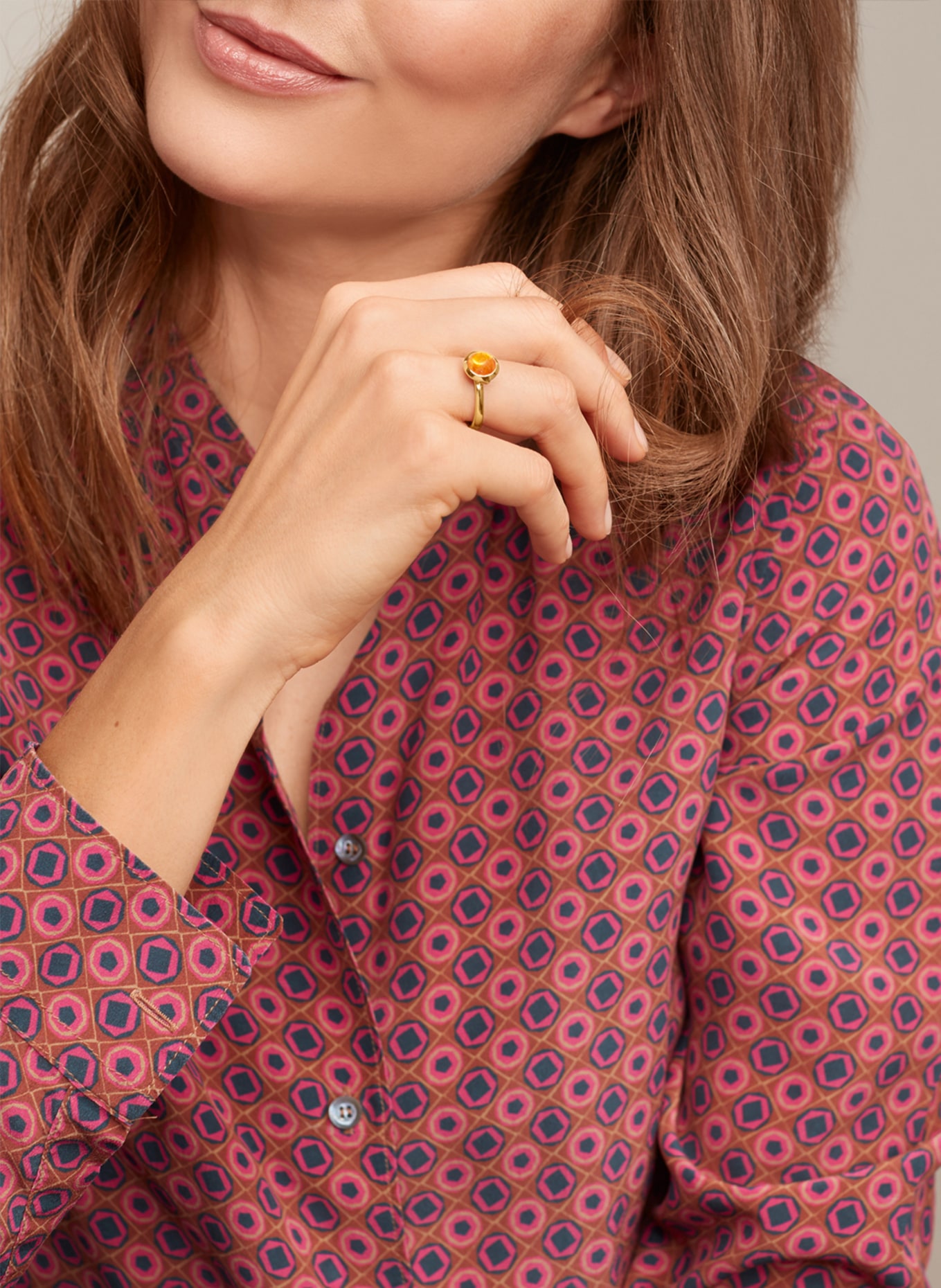 TAMARA COMOLLI Ring BOUTON SMALL aus 18K Gelbgold mit Mandarin Granat, Farbe: GOLD (Bild 2)