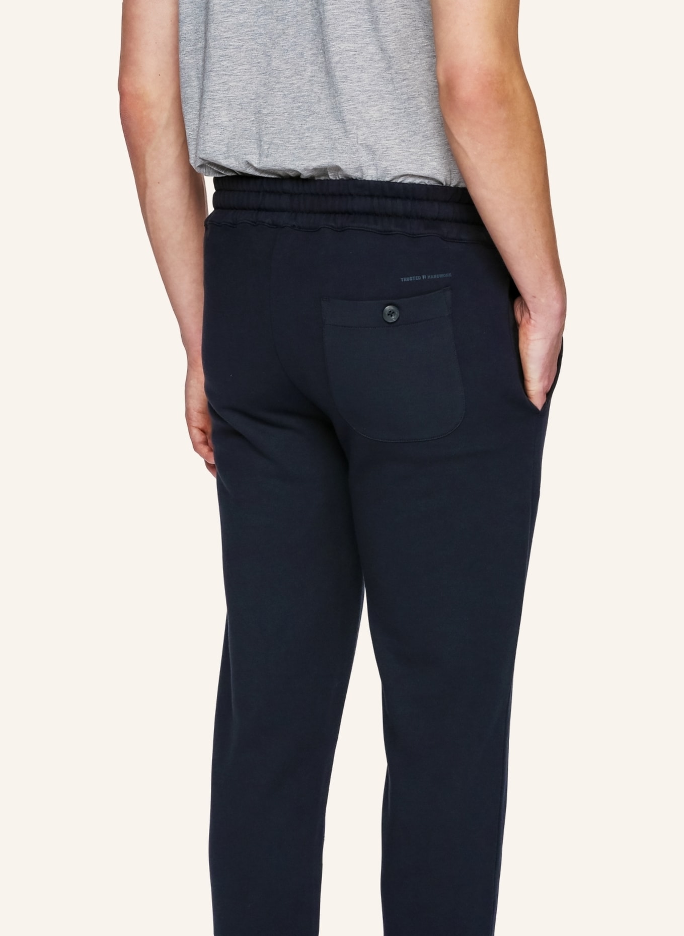 TRUSTED HANDWORK Cropped Sweatpants, Farbe: BLAU (Bild 7)