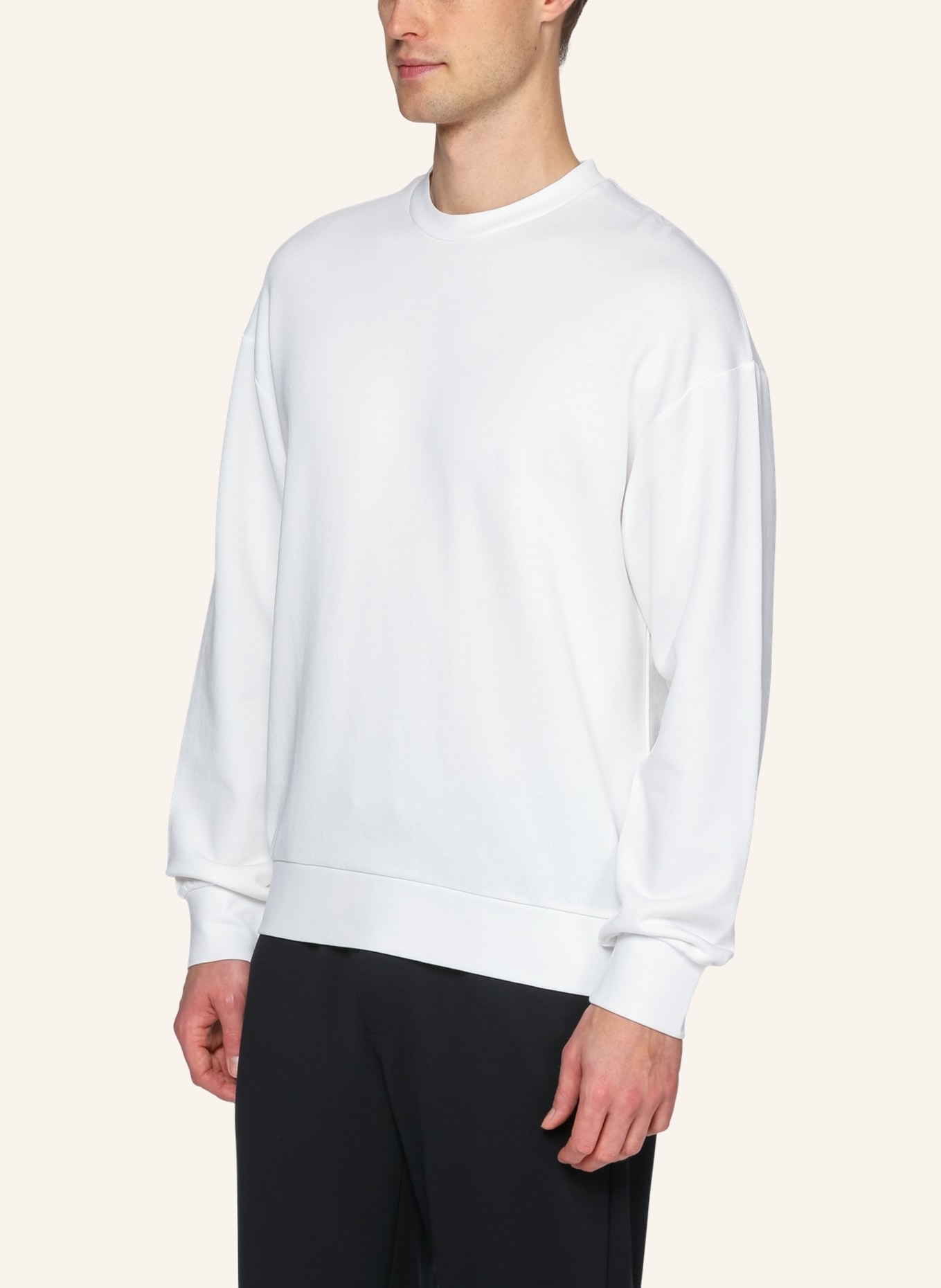 TRUSTED HANDWORK Oversized 1/1-Sleeve Sweatshirt w.Dropped Shoulder, Farbe: WEISS (Bild 7)