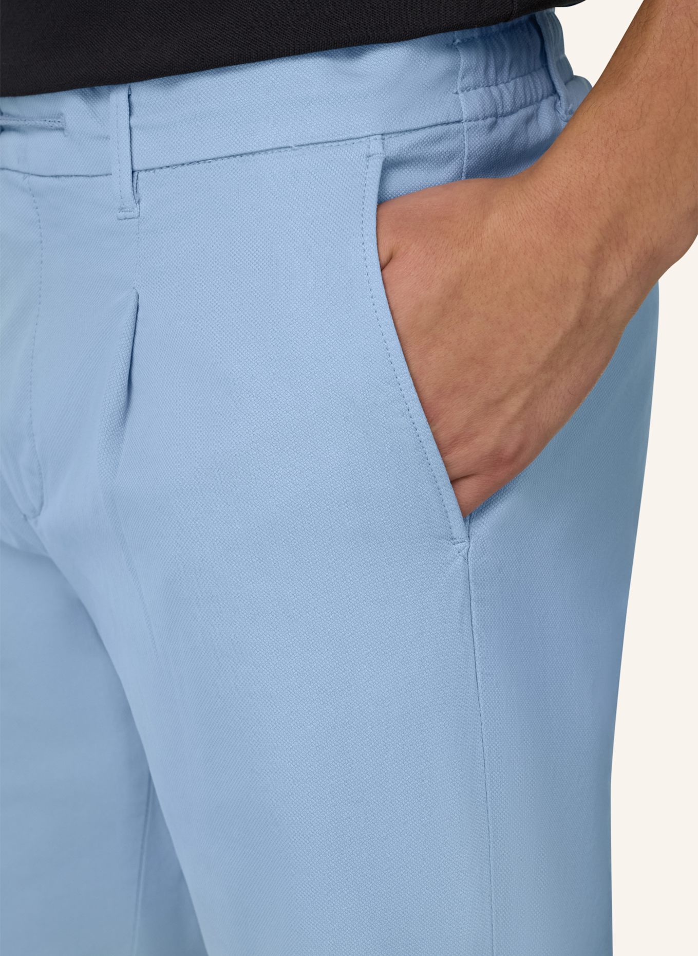 BOGGI MILANO Bermudahose: HELLBLAU
