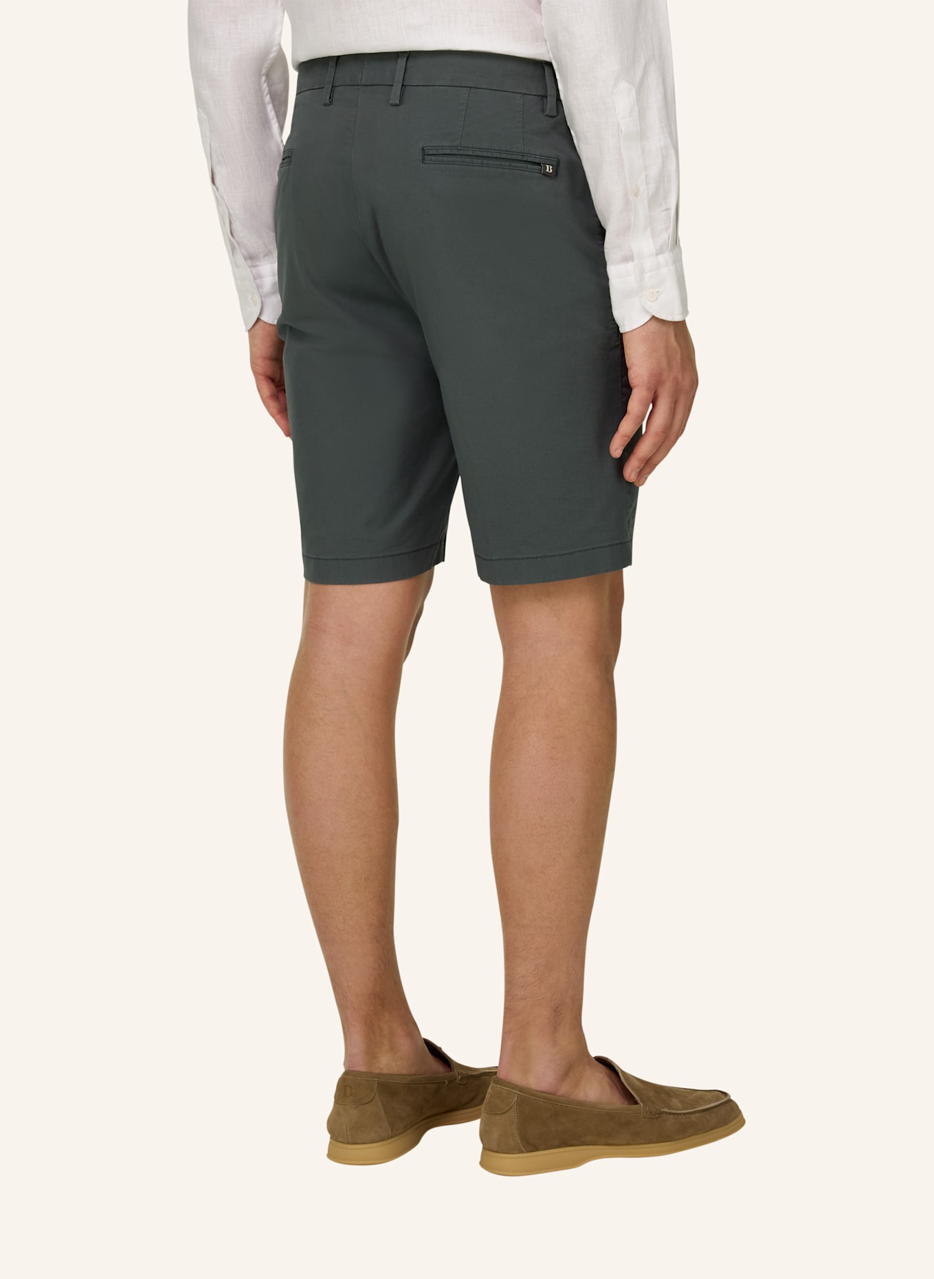 BOGGI MILANO Bermudahose: GRÜN