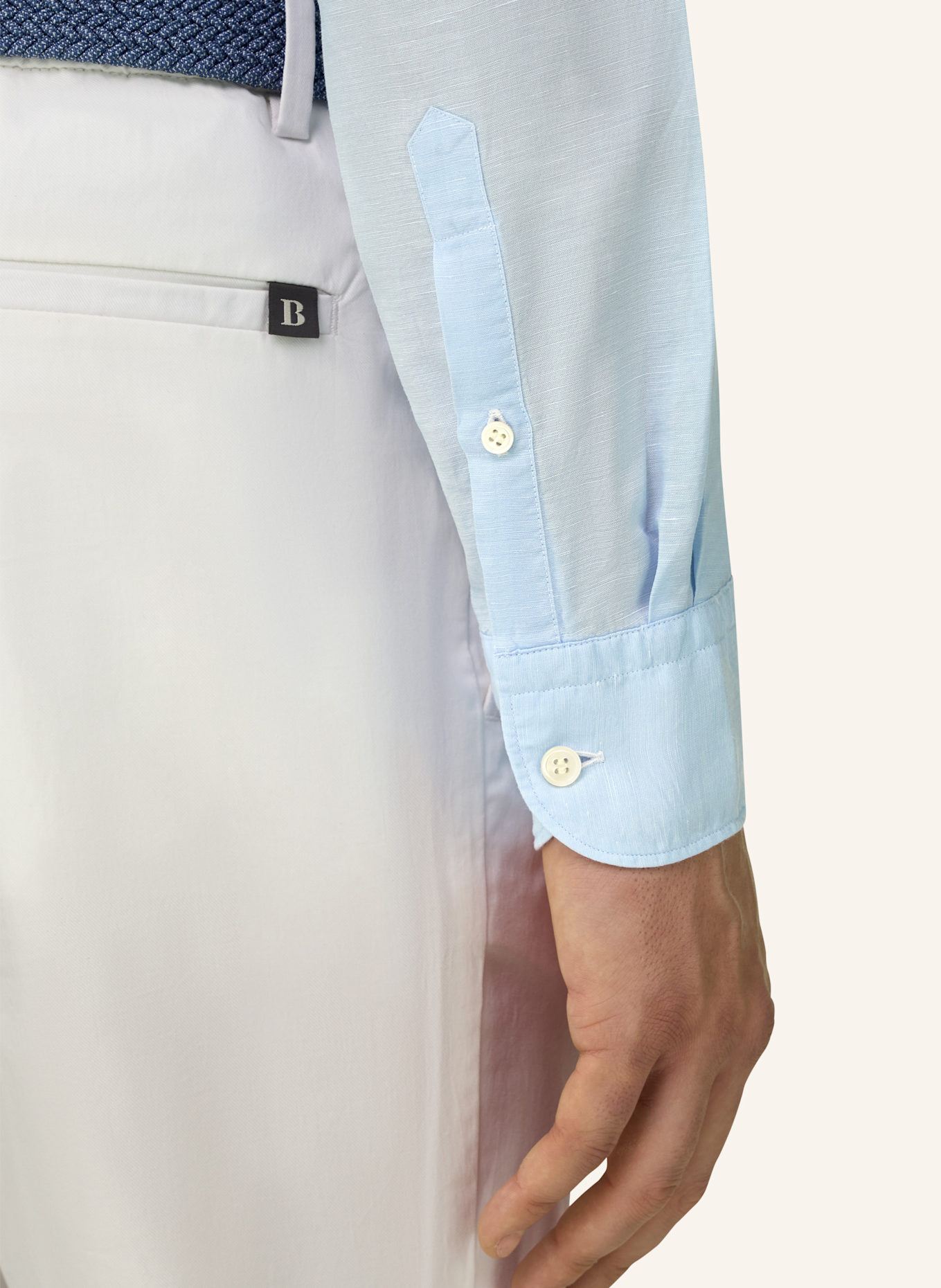 BOGGI MILANO Overshirt: HELLBLAU