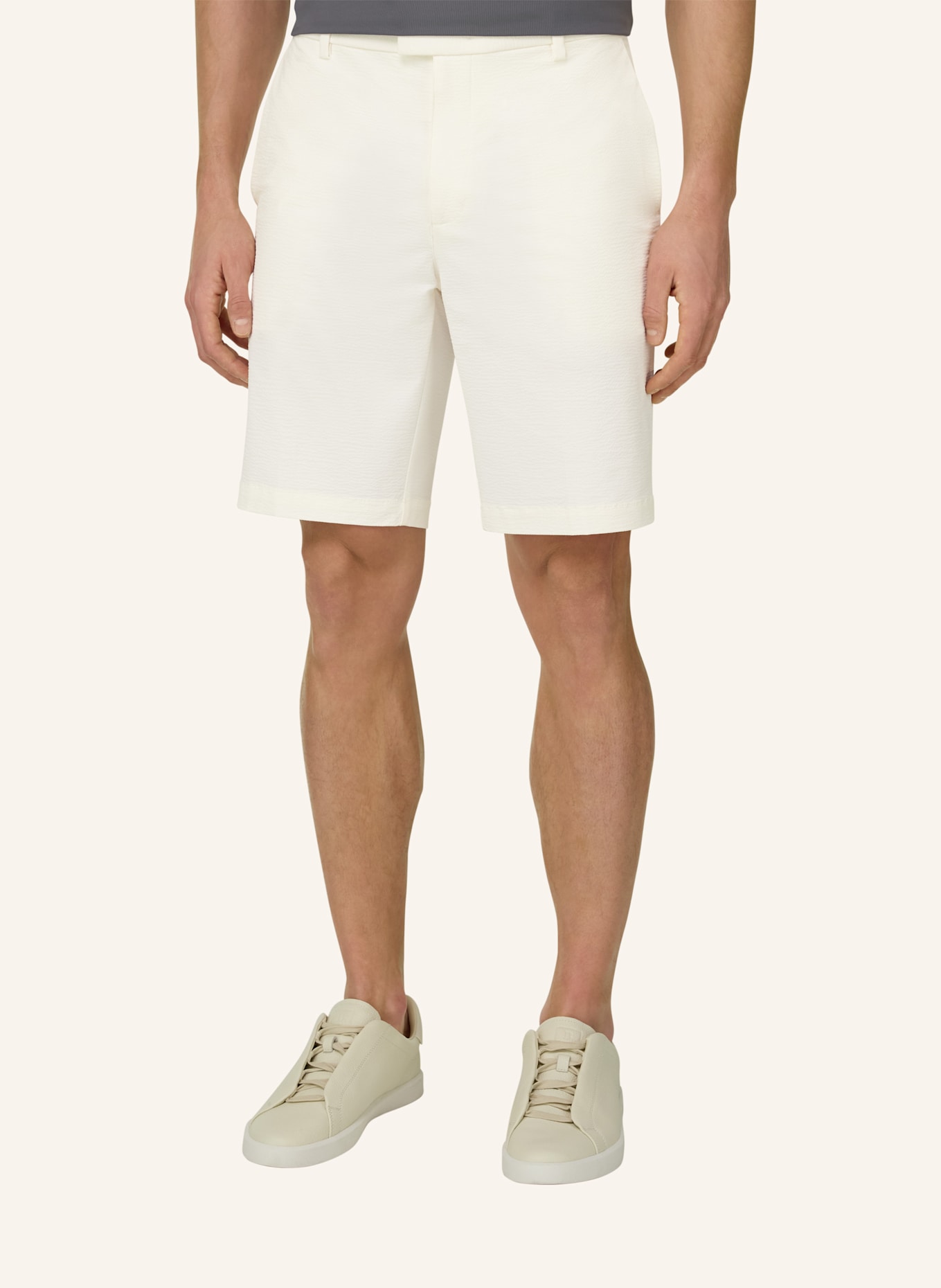 BOGGI MILANO Bermudahose: WEISS