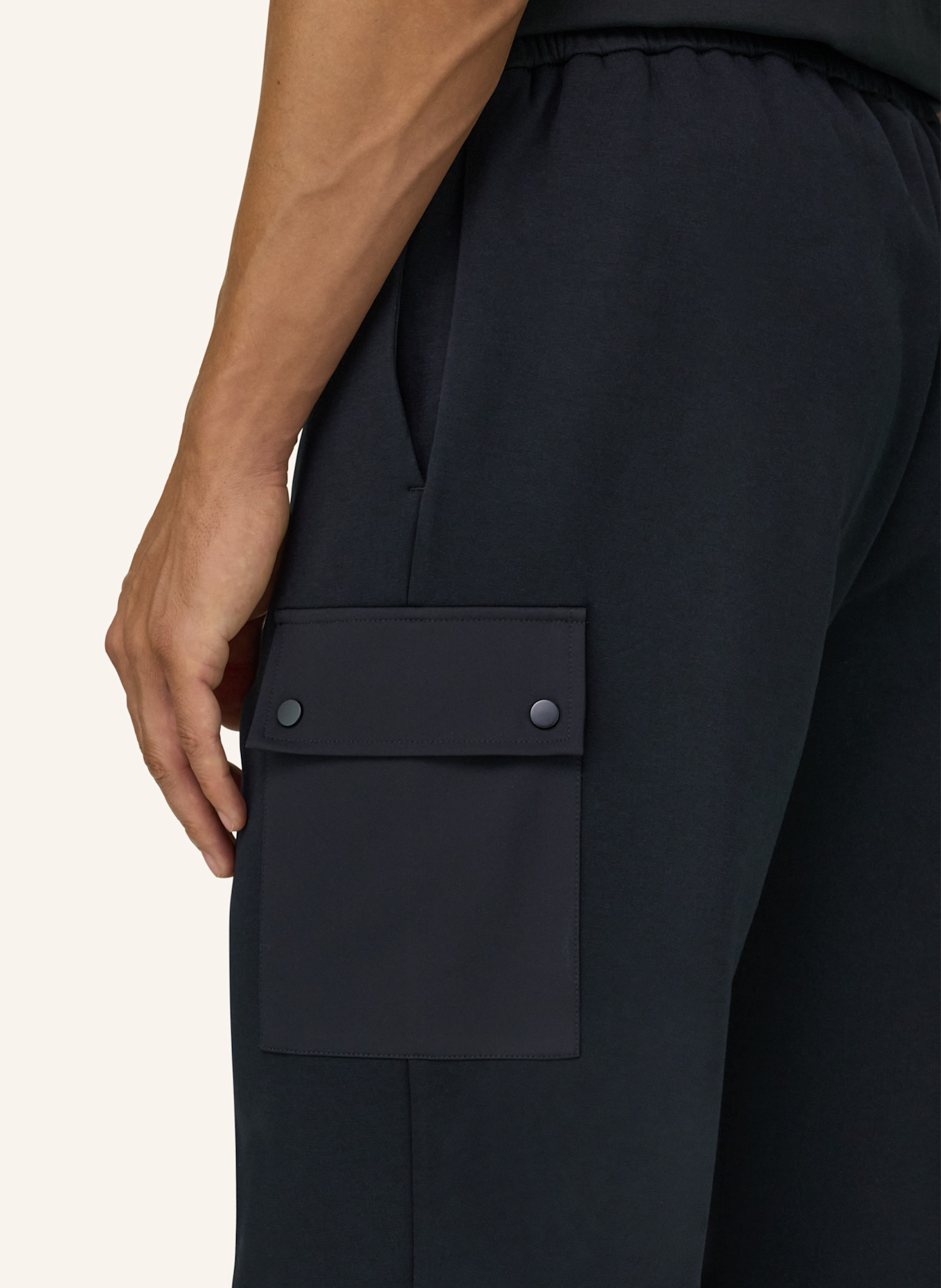 BOGGI MILANO Strickhose: SCHWARZ