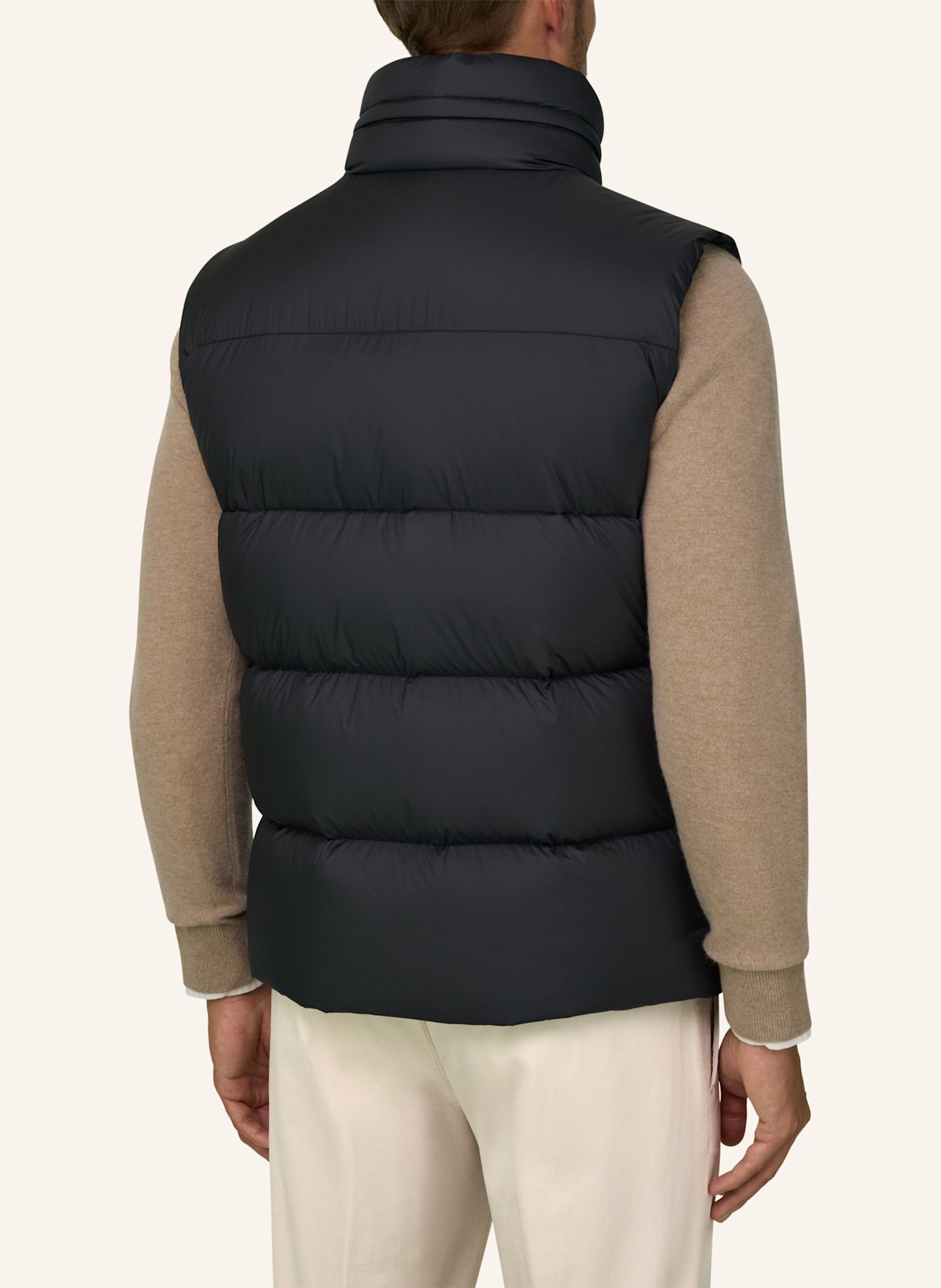 BOGGI MILANO Daunenweste aus Cashmere: SCHWARZ