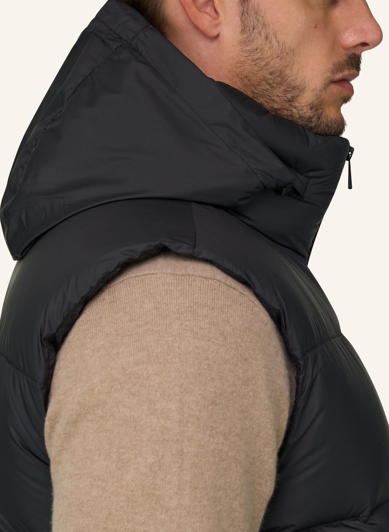 BOGGI MILANO Daunenweste aus Cashmere: SCHWARZ