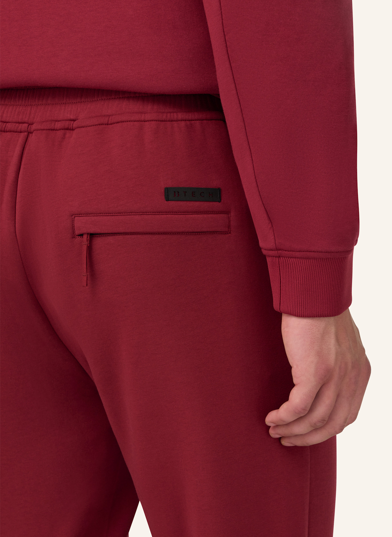 BOGGI MILANO Sweatpants: ROT