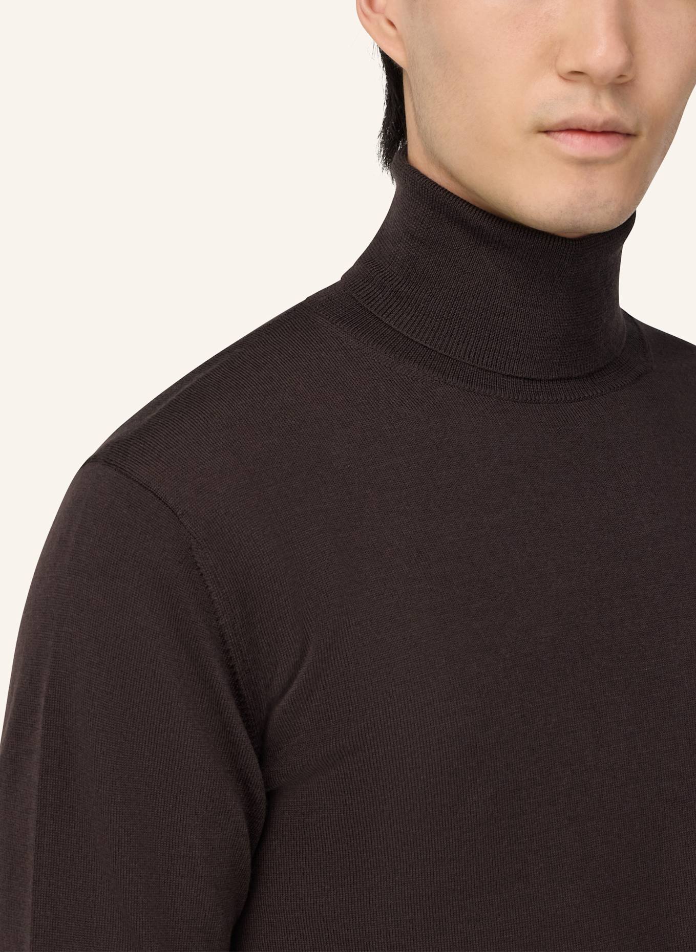 BOGGI MILANO Rollkragenpullover: DUNKELBRAUN