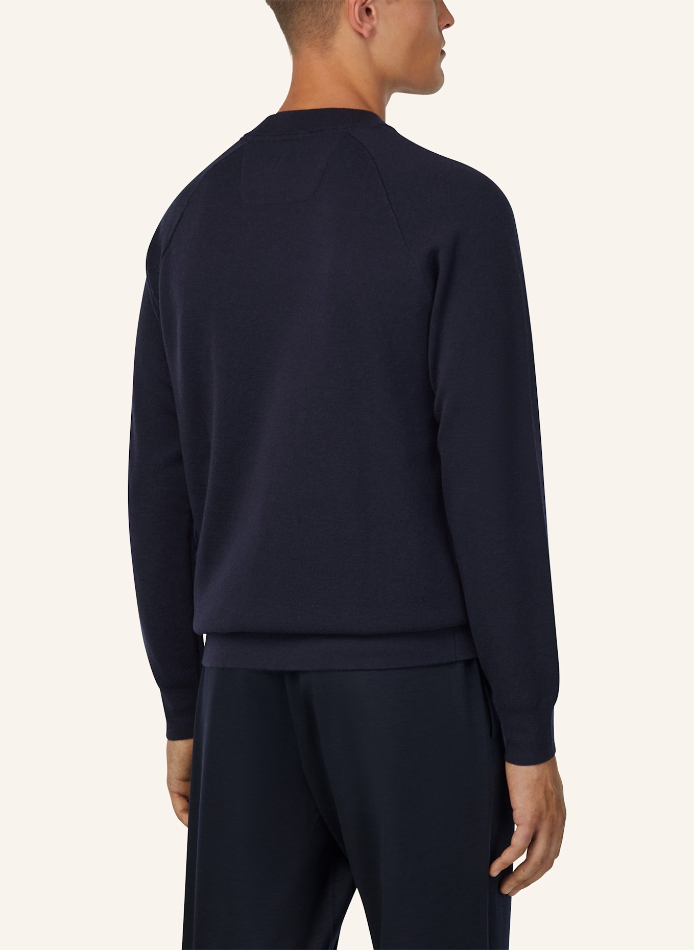 BOGGI MILANO Crew Neck Jumper in Superfine Wool: BLAU