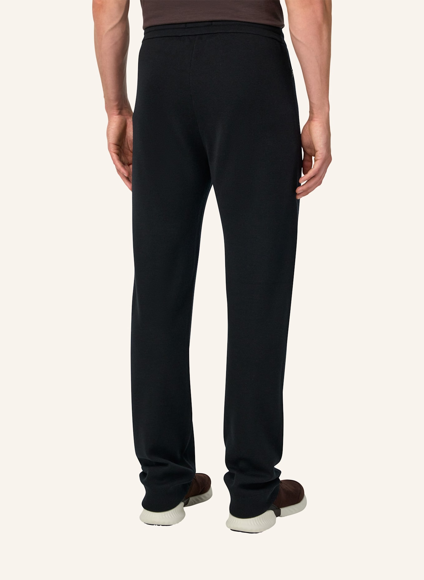 BOGGI MILANO Knitted Trousers in Superfine Merino Wool: SCHWARZ