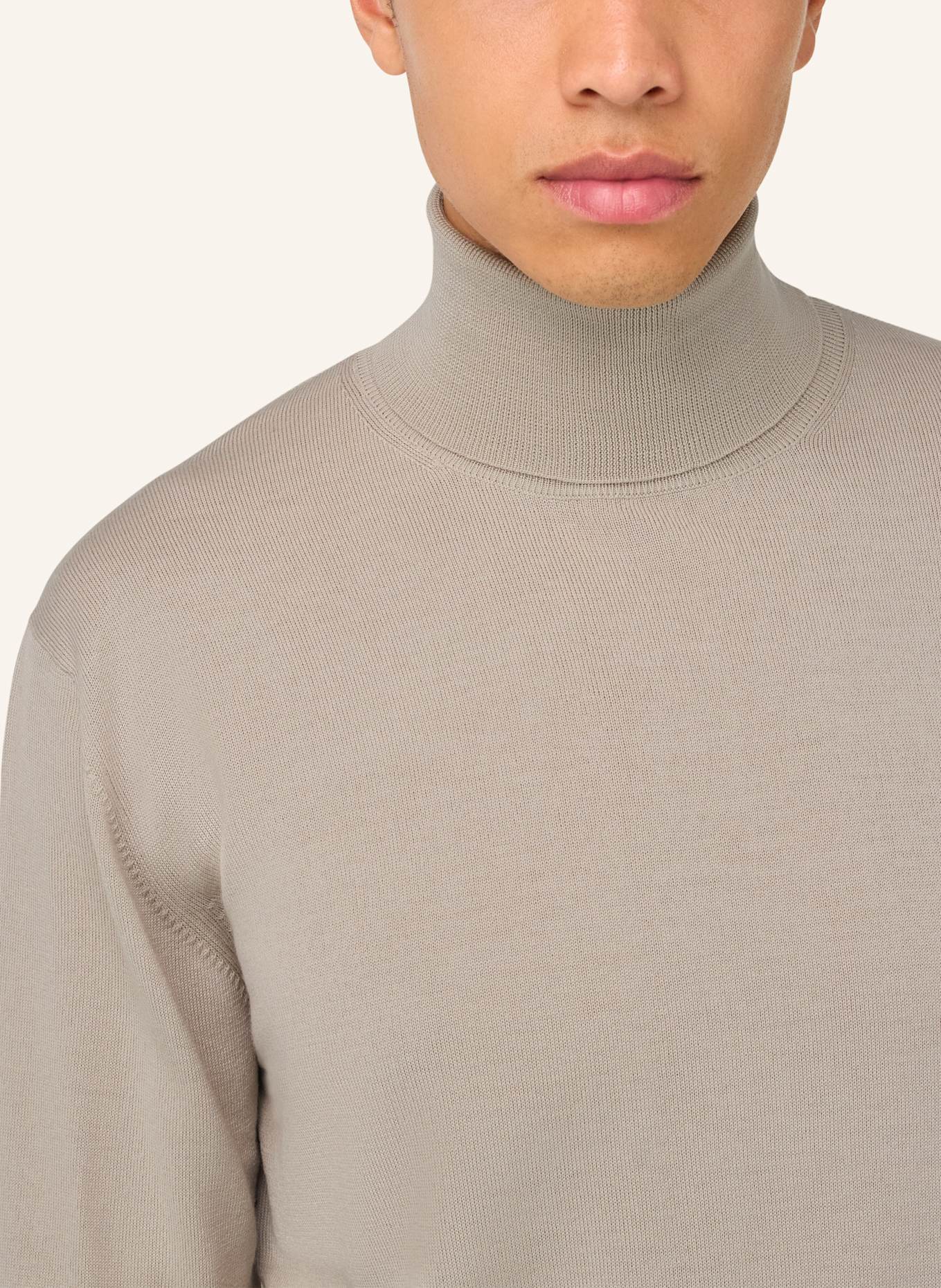 BOGGI MILANO Rollkragenpullover: BRAUN