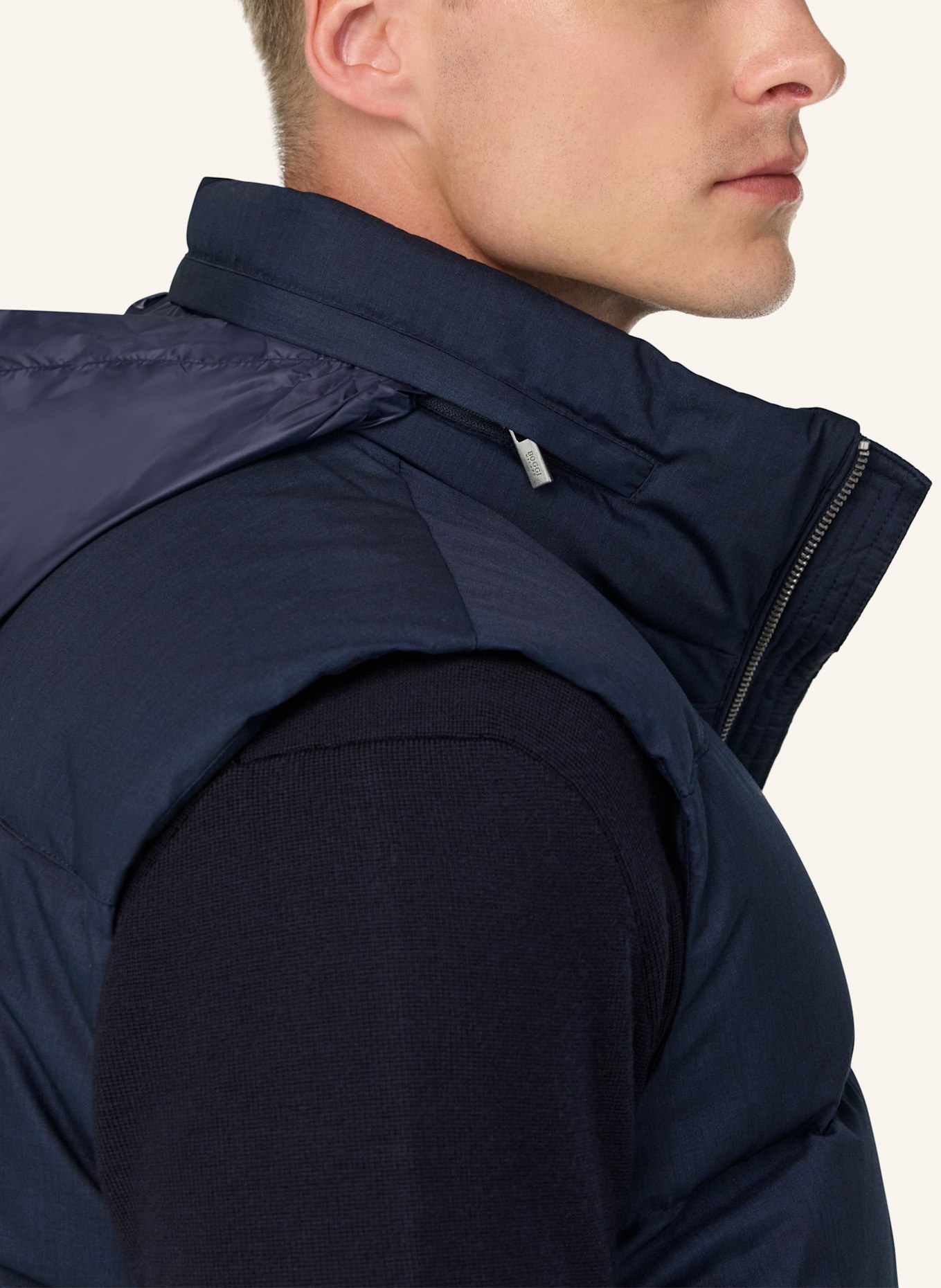 BOGGI MILANO Daunenweste: BLAU